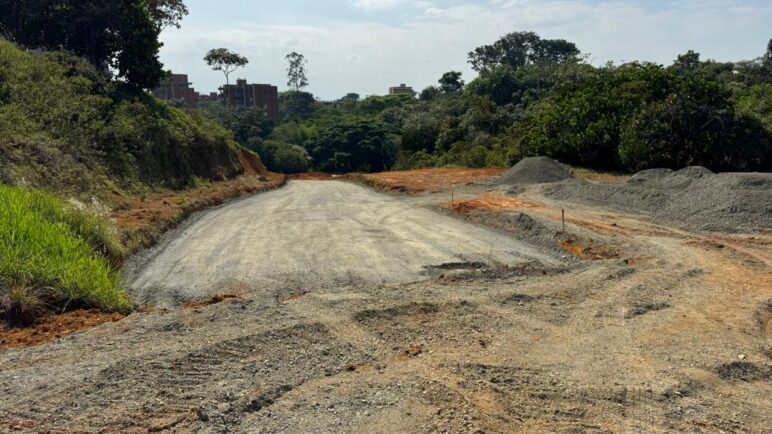Nueva polémica por obras cerca del Zanjón del Burro en el sur de Cali