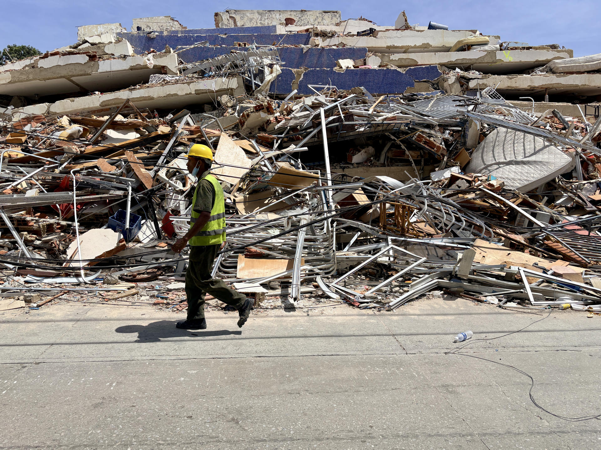 Asciende a 2.595 la cifra de muertos por el doble terremoto de Venezuela