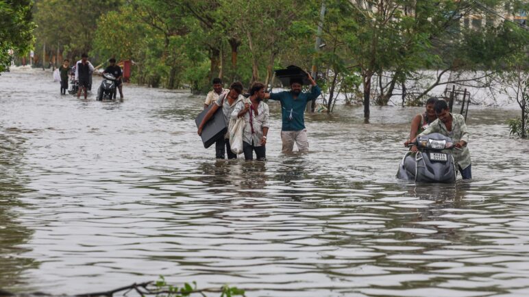 Caos por el monzón en la India: lluvias dejan muertos, inundaciones y miles de evacuados