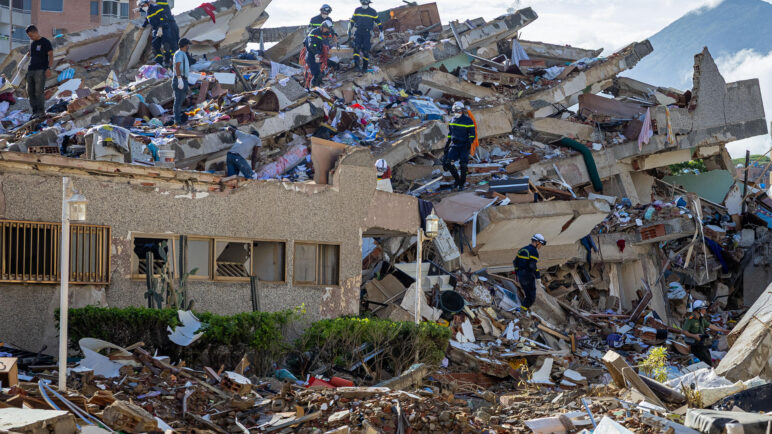 Asciende a 1.943 la cifra de muertos y a 10.571 los heridos por doble terremoto en Venezuela
