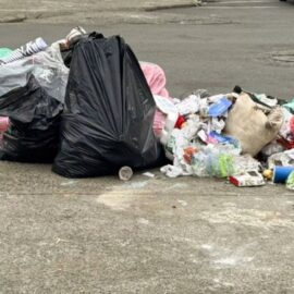 Basuras en Nueva Floresta generan riesgo para estudiantes y preocupación en la comunidad