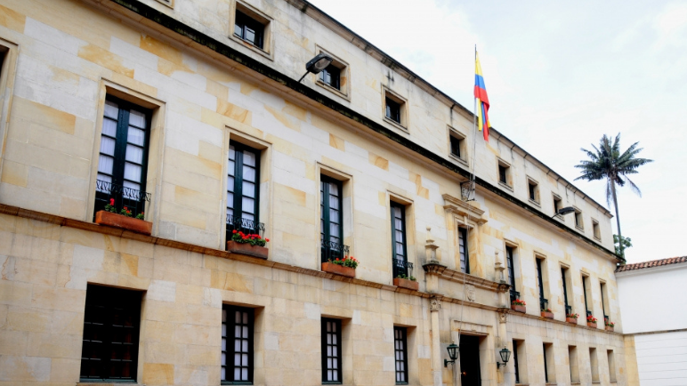 De la Espriella anuncia cierre de catorce embajadas: ¿cuáles serán?