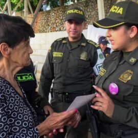Conozca cómo denunciar un caso de violencia basada en género ante la patrulla púrpura