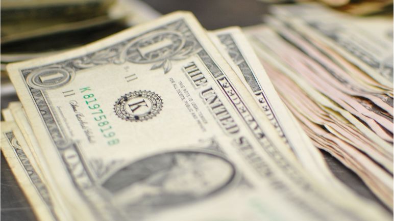 Dólar en Colombia continúa a la baja: este es el precio oficial para el 23 de julio