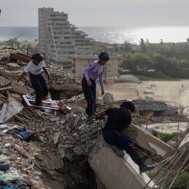 Aumenta a 3.811 la cifra de muertos por los terremotos en Venezuela