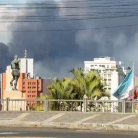 Movilidad confirma desvíos por gran incendio en el norte de Cali