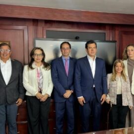 De la Espriella anuncia seis nuevos ministros; ya definió 10 de los 18 integrantes de su gabinete
