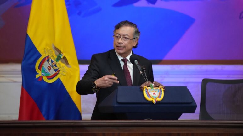 Petro declara desastre nacional por Fenómeno del Niño; reasigna  billones para atender emergencia