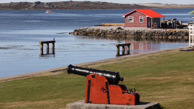 Conflicto de las Islas Malvinas: cómo comenzó la disputa entre Argentina e Inglaterra
