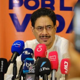 Iván Cepeda fija postura frente a De la Espriella antes de su posesión presidencial