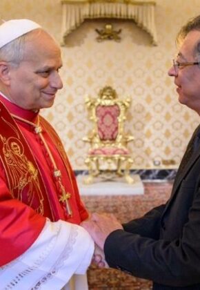 Papa León XIV recibió a Gustavo Petro en el Vaticano; hablaron de Colombia y Latinoamérica