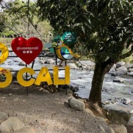 Calor dispara visitas al río Cali y residentes denuncian caos por movilidad y basuras