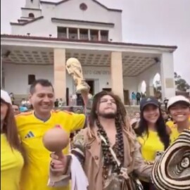 Hinchas de la Selección Colombia madrugaron a Monserrate en apoyo al partido contra Ghana