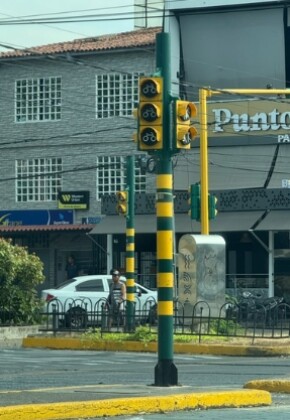 Semáforos dañados ponen en riesgo la movilidad: intersecciones presentan fallas en Cali
